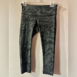 Lululemon Wunder Under Camo Luxtreme Leggings Crop